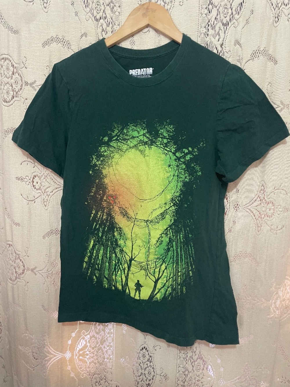Lootwear: predator shirt